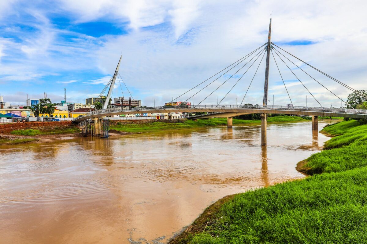 Rio Acre em alerta moderado: análise de contexto e impactos reais | Cidade AC News – Notícias do Acre