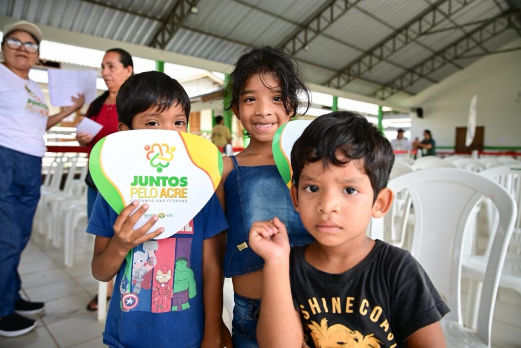 governo-do-acre-promove-cidadania-com-registro-civil,-recreacao-infantil-e-atendimentos-oftalmologicos-no-juntos-pelo-acre-em-rio-branco