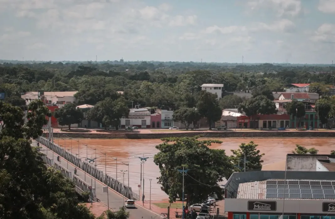 rio-acre-sobe-para-7,88-metros-apos-chuva-na-capital