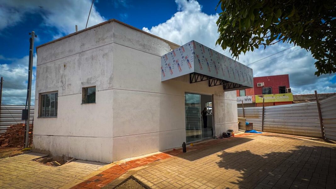 deracre-vistoria-fase-final-de-obra-destinada-a-mototaxistas-em-porto-acre