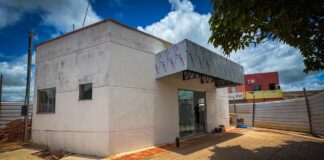 Deracre vistoria fase final de obra destinada a mototaxistas em Porto Acre deracre-vistoria-fase-final-de-obra-destinada-a-mototaxistas-em-porto-acre