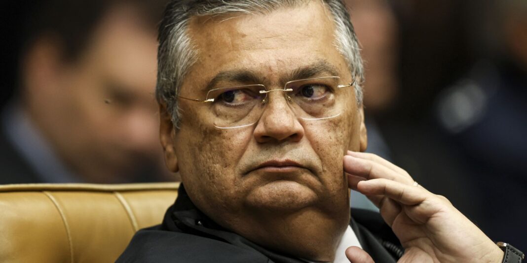 dino-libera-exibicao-de-documentario-sobre-grupo-arautos-do-evangelho