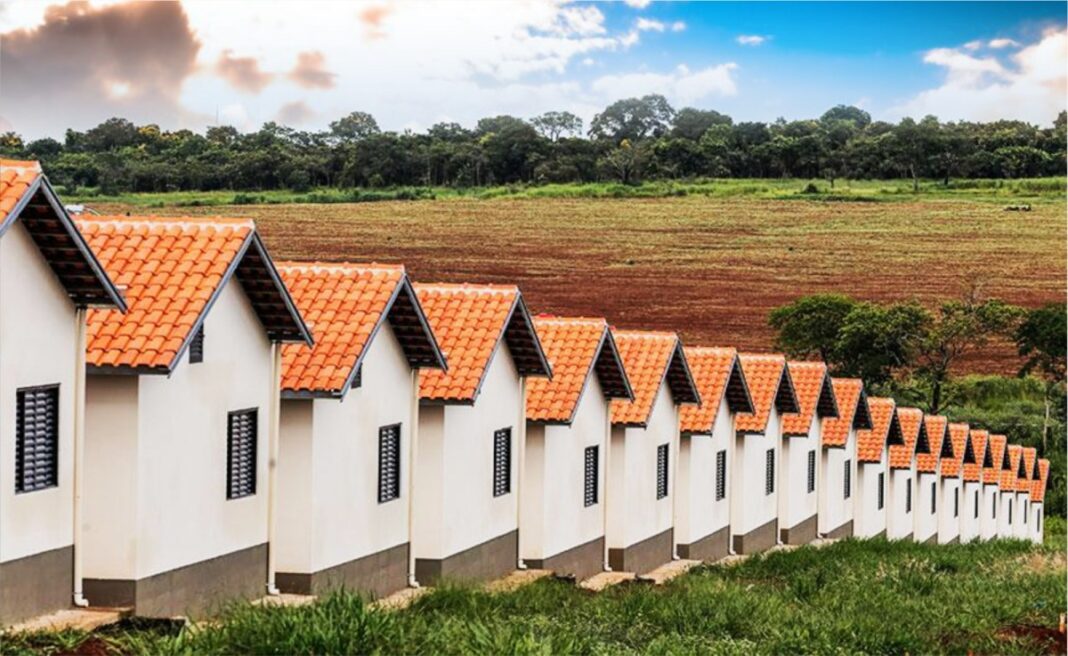 prefeitura-de-cruzeiro-do-sul-e-governo-do-estado-alinham-acoes-do-programa-minha-casa,-minha-vida-rural-com-os-assentados