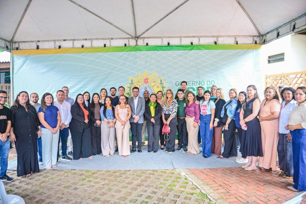 com-cooperacao-internacional,-governo-do-acre-leva-agua-potavel-a-mais-de-5-mil-indigenas-em-nove-territorios,-com-investimento-de-r$-2-milhoes