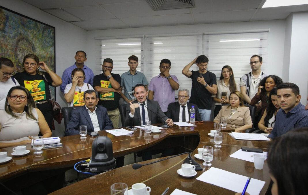 comissao-de-saude-debate-reforma-do-hospital-de-feijo-em-reuniao-na-aleac