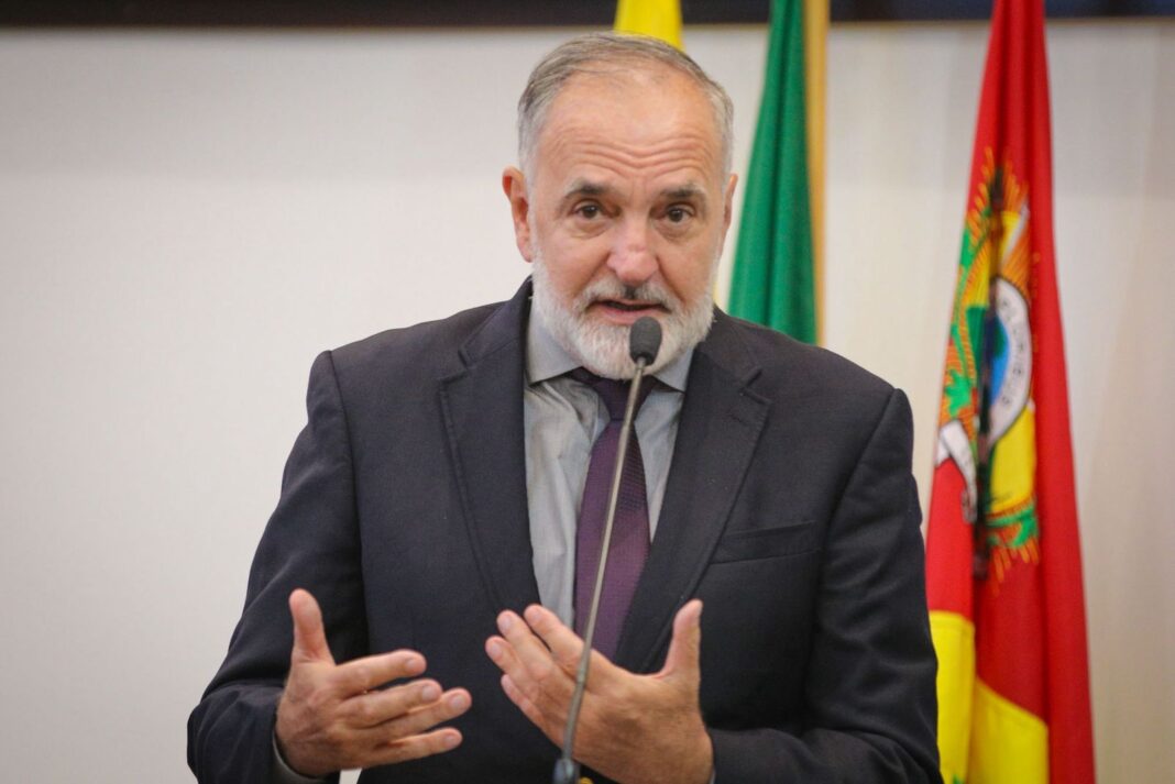 luiz-tche-celebra-recorde-de-r$-4,5-bilhoes-na-producao-do-acre-e-alerta-para-gargalos-no-armazenamento