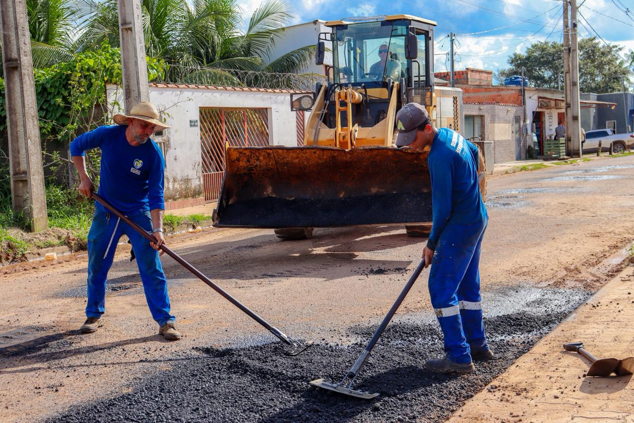 parceria-entre-deracre-e-prefeitura-de-brasileia-garante-recuperacao-de-trecho-urbano-no-bairro-marcos-galvao-2