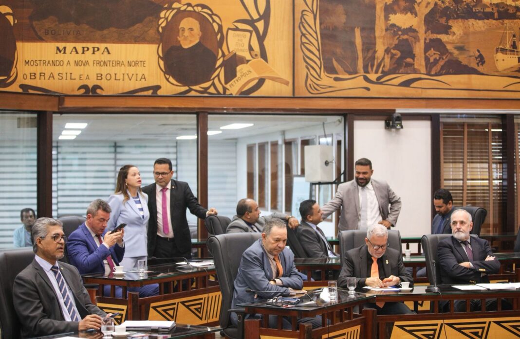 aleac-mantem-vetos-do-executivo-em-sessao-marcada-por-analise-de-projetos-nas-areas-social,-tributaria-e-educacional