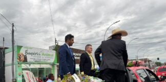 Corpo do vereador Francisco Maia é sepultado sob forte comoção em Sena Madureira; ASSISTA corpo-do-vereador-francisco-maia-e-sepultado-sob-forte-comocao-em-sena-madureira;-assista