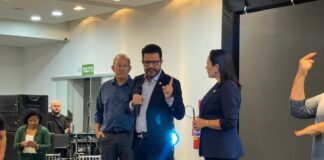 Gladson pede desculpa a vereadores e diz que vai ‘desenterrar a cabeça de burro do hospital de Feijó’ gladson-pede-desculpa-a-vereadores-e-diz-que-vai-‘desenterrar-a-cabeca-de-burro-do-hospital-de-feijo’