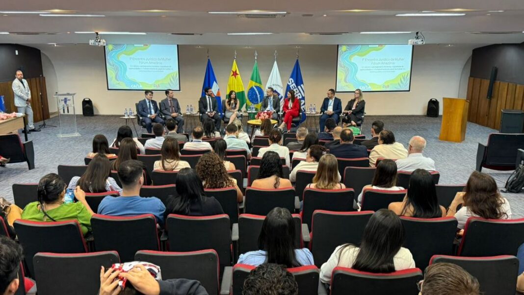 forum-juridico-da-mulher-promove-debate-sobre-o-enfrentamento-a-violencia-de-genero-na-amazonia