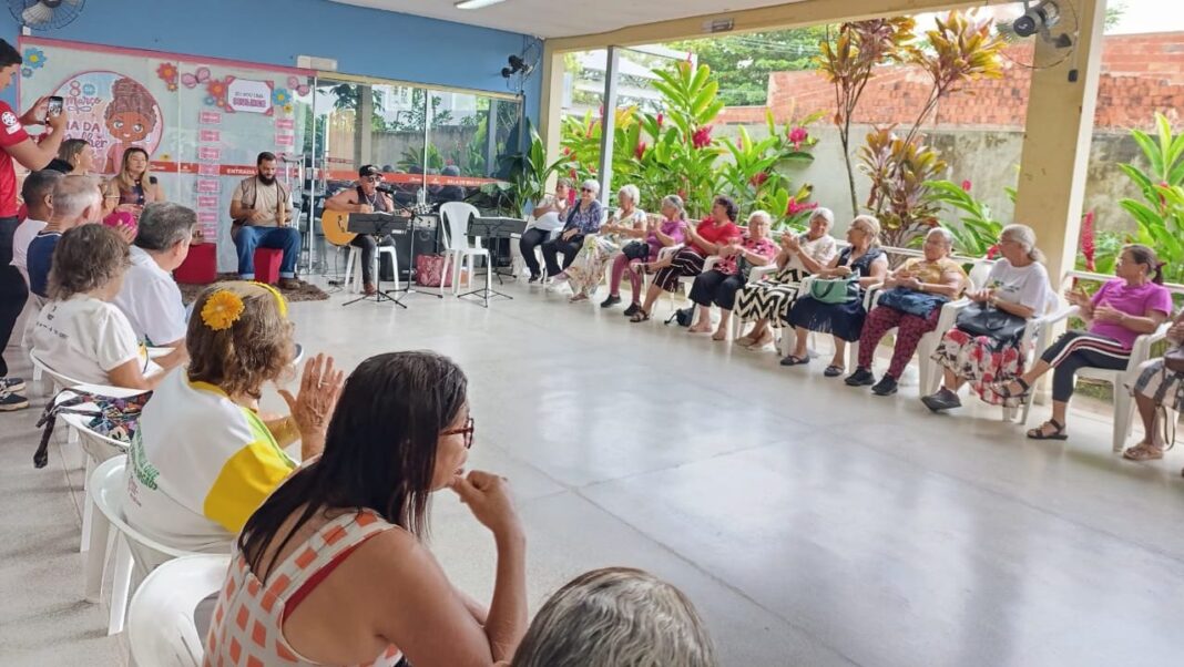 educacao-ambiental-leva-debate-sobre-agua-e-genero-a-idosos-no-calafate-em-celebracao-ao-dia-da-mulher