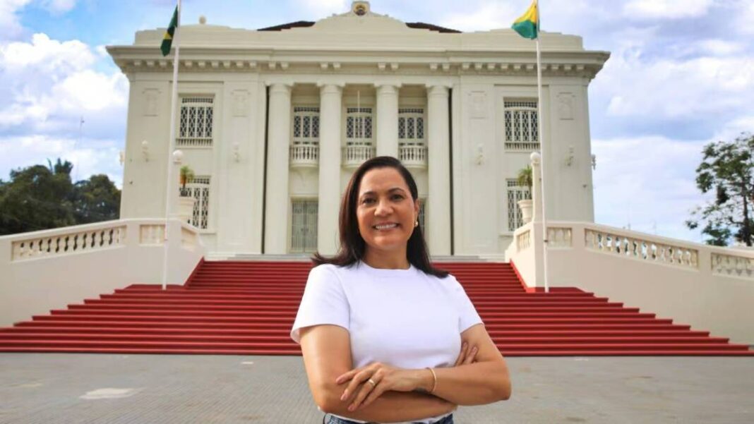 mulher,-mae-e-governadora:-quem-e-mailza,-segunda-politica-a-comandar-o-acre