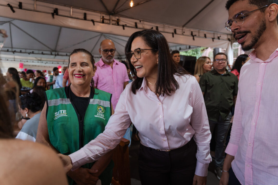 artesa-celebra-conquista-de-carteira-profissional-em-mutirao-de-cadastro-da-sete