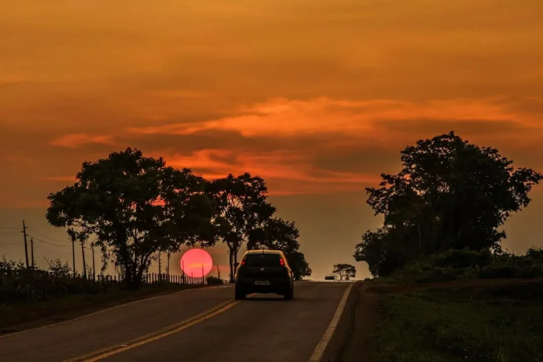 domingo-sera-de-calor,-sol-e-chuvas-passageiras-em-todo-o-acre