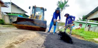 Prefeitura de Cruzeiro do Sul utiliza 40 toneladas de asfalto nesta segunda-feira prefeitura-de-cruzeiro-do-sul-utiliza-40-toneladas-de-asfalto-nesta-segunda-feira