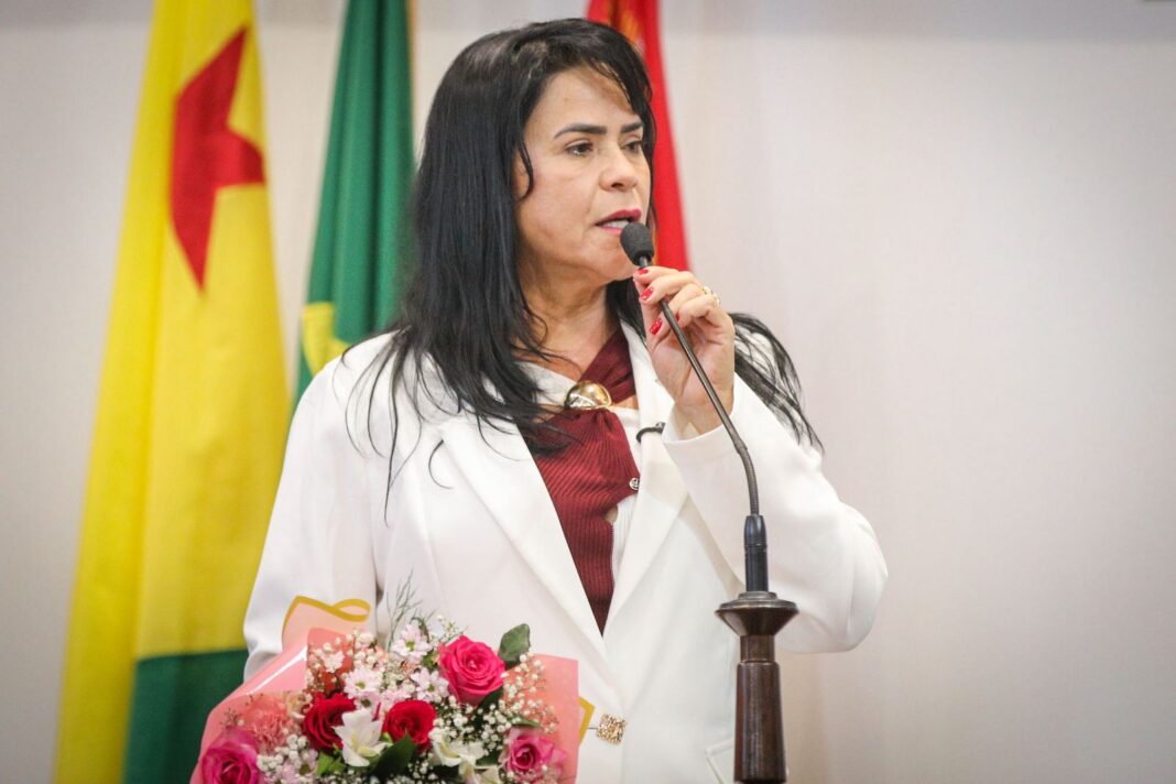 maria-antonia-pede-minuto-de-silencio-por-morte-de-esposa-de-servidor-da-aleac-e-cobra-convocacao-de-aprovados-no-concurso-do-idaf