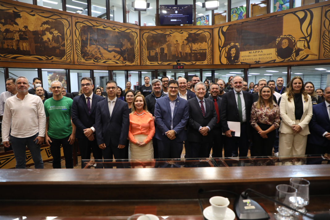 sebrae-recebe-homenagem-na-aleac-por-seus-35-anos-de-atuacao-no-acre