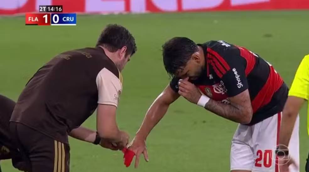 paqueta-tem-fratura-na-mao-e-vai-usar-imobilizacao-para-jogar-no-flamengo
