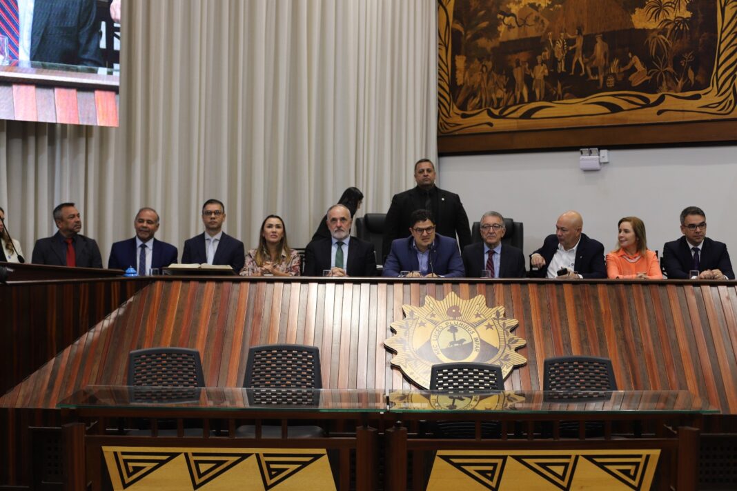 aleac-realiza-sessao-solene-em-homenagem-aos-35-anos-do-sebrae-acre