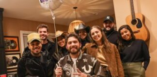 no-berco-do-country:-gustavo-mioto-fecha-bar-em-nashville,-nos-eua,-para-comemorar-29-anos