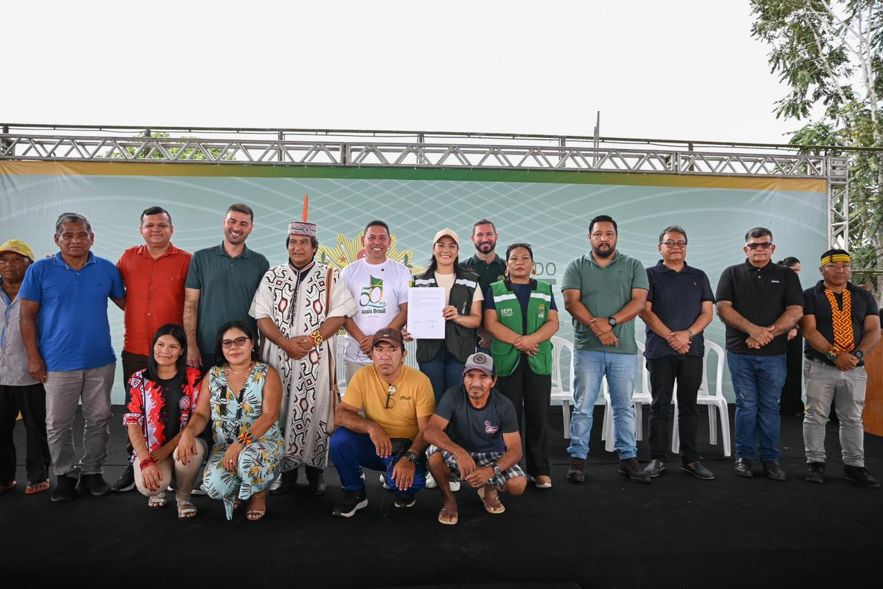 governo-assina-ordem-de-servico-no-valor-de-r$-2-milhoes-para-construcao-de-pocos-artesianos-em-aldeias-indigenas-de-assis-brasil