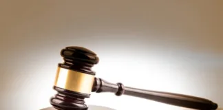 no-acre,-justica-nega-pedido-de-pai-adotivo-para-dividir-pensao-com-suposto-pai-biologico;-entenda