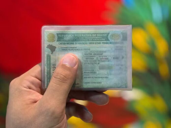 projeto-de-lei-sugere-criar-cnh-separada-para-carros-automaticos-e-manuais