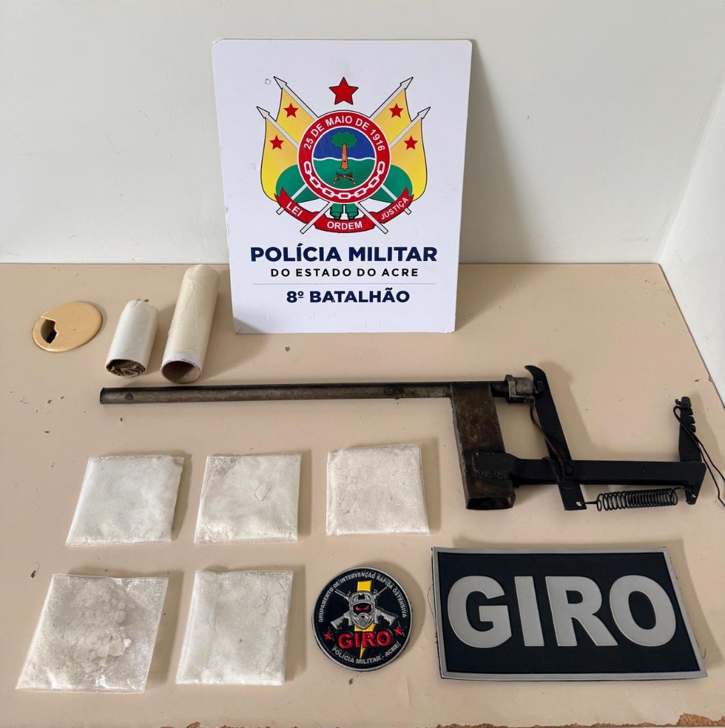 policia-apreende-droga-e-arma-artesanal-apos-fuga-de-suspeito-em-sena-madureira