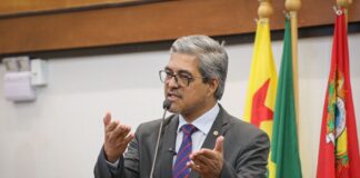 edvaldo-magalhaes-cobra-governo,-defende-servidores-e-pede-cumprimento-de-reuniao-na-aleac