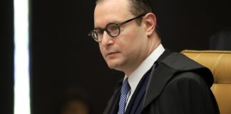 zanin-condena-deputados-do-pl-por-cobrar-propina-para-liberar-emendas 