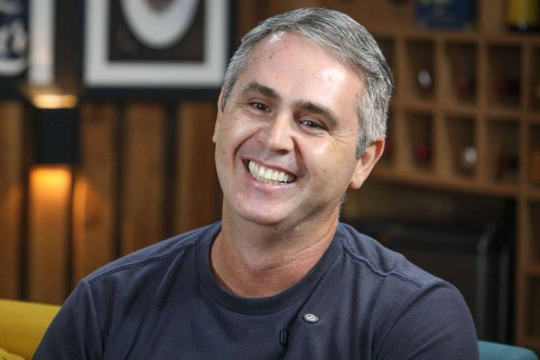 “eu-apoio-mailza,-gladson-e-petecao”,-diz-marcus-alexandre-no-bar-do-vaz