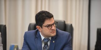 Eduardo Ribeiro anuncia aliança com Alan Rick e adia decisão sobre futuro partidário eduardo-ribeiro-anuncia-alianca-com-alan-rick-e-adia-decisao-sobre-futuro-partidario