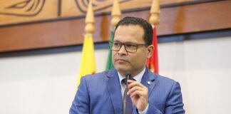 na-aleac,-tadeu-hassem-deixa-base-de-gladson-e-anuncia-apoio-a-alan-rick-no-acre