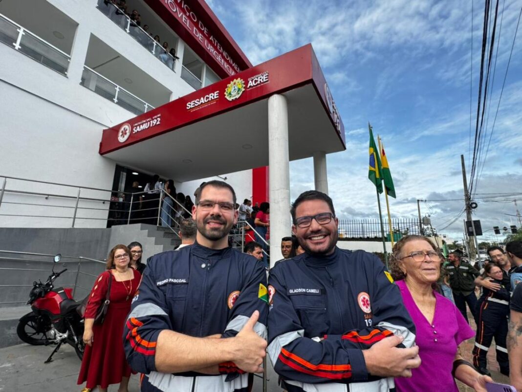 gladson-e-pedro-pascoal-entregam-nova-sede-do-samu-e-frota-de-ambulancias