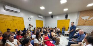 em-reuniao-com-prefeito,-mae-desabafa-e-cobra-mediador-para-o-filho-em-sena