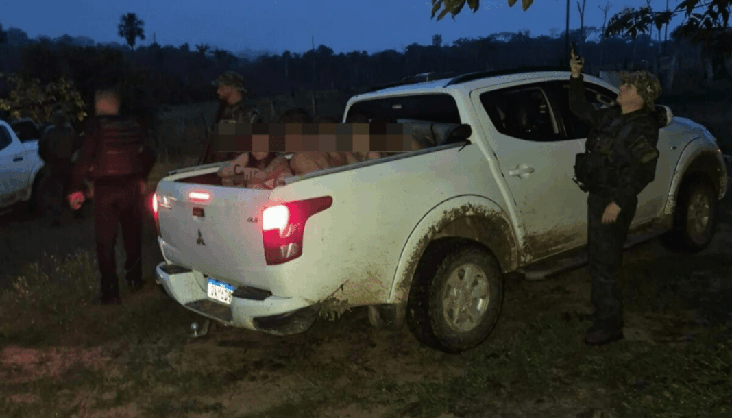 policia-prende-5-homens,-incluindo-um-fugitivo-do-presidio-de-cruzeiro-do-sul