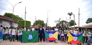 vice-governadora-mailza-prestigia-ato-civico-em-comemoracao-ao-aniversario-de-xapuri