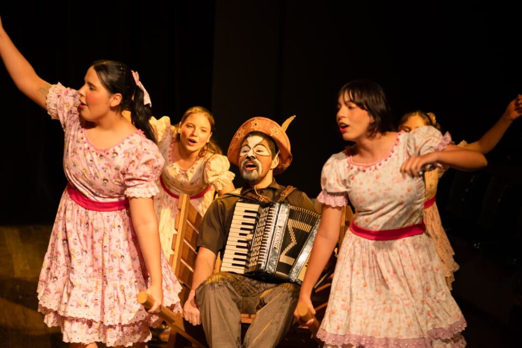 usina-joao-donato-recebe-espetaculo-“os-saltimbancos”-com-entrada-gratuita-neste-fim-de-semana