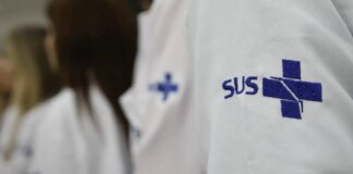 marco-azul:-exames-para-rastrear-cancer-de-intestino-triplicam-no-sus