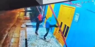 quatro-individuos-encapuzados-arrombam-comercio-e-furtam-diversos-produtos-em-tarauaca