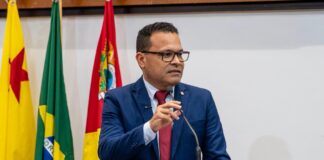 tadeu-hassem-presta-homenagem-a-bombeiro-morto-em-servico-e-propoe-incentivo-a-mergulhadores-do-corpo-de-bombeiros