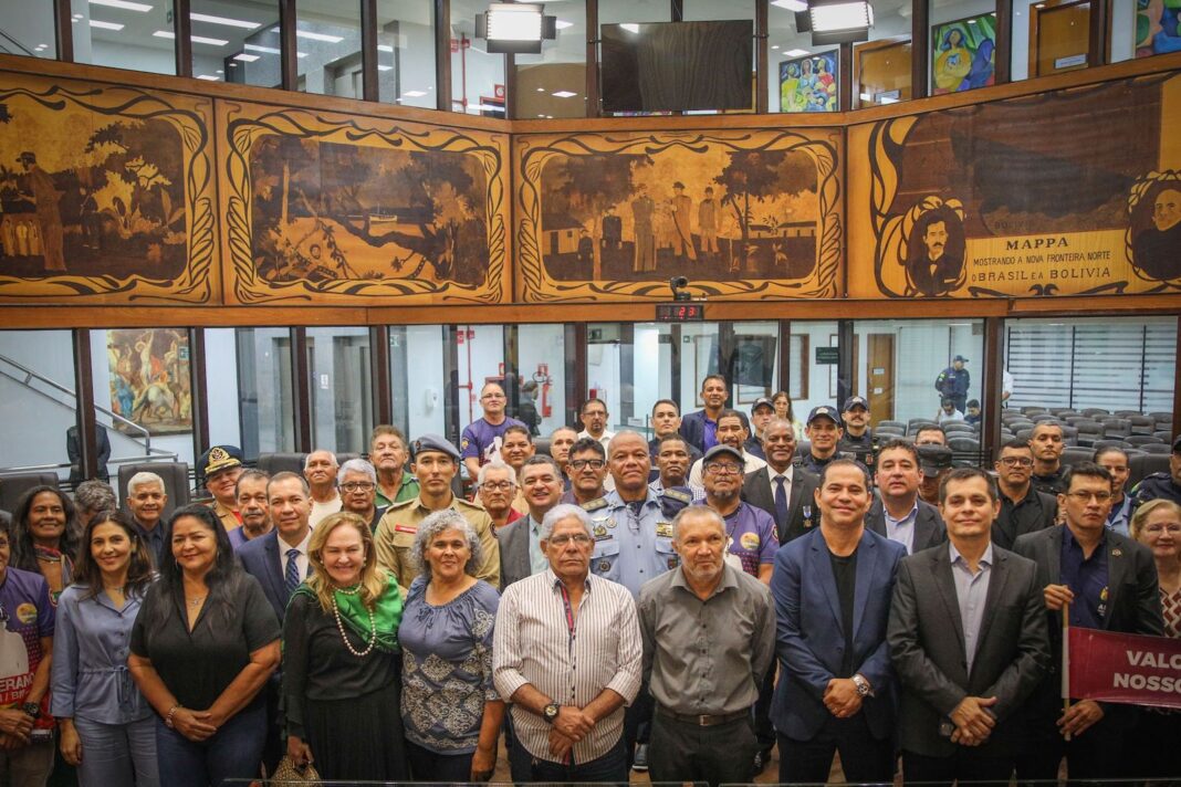 aleac-realiza-sessao-solene-em-homenagem-a-veteranos-da-policia-militar-e-do-corpo-de-bombeiros-do-acre