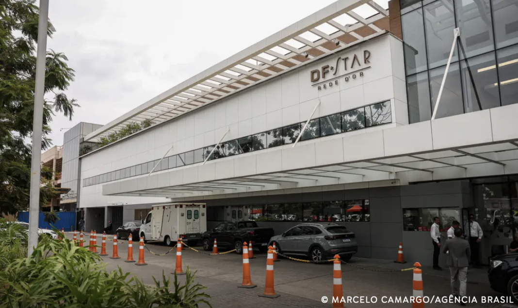 Bolsonaro é internado em UTI com broncopneumonia bilateral em São Paulo