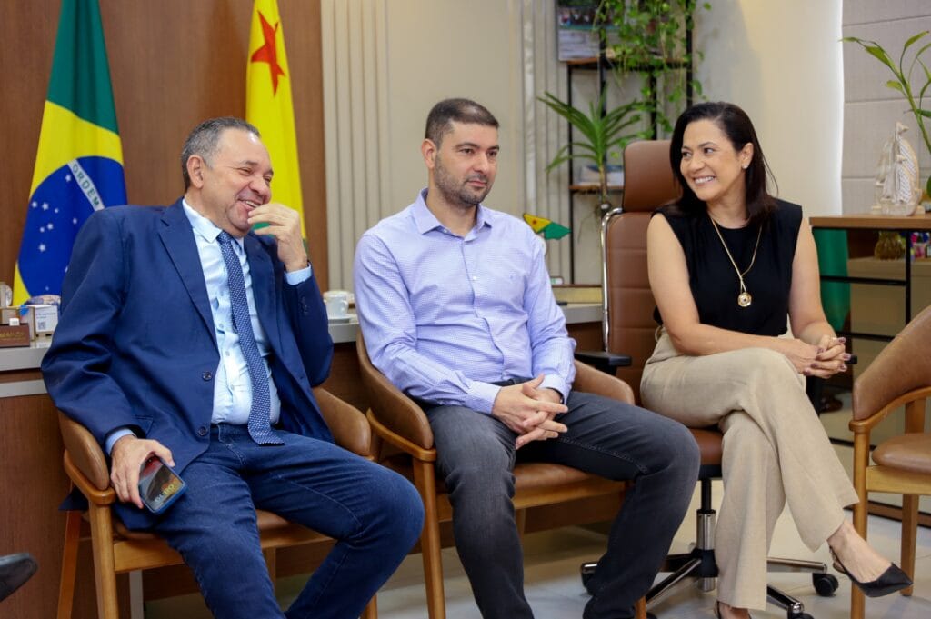 crise na base do governo do Acre com saída de aliados e avanço de Alan Rick no cenário político