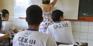 pe-de-meia-reduz-abandono-escolar-no-ensino-medio-em-43%-em-dois-anos