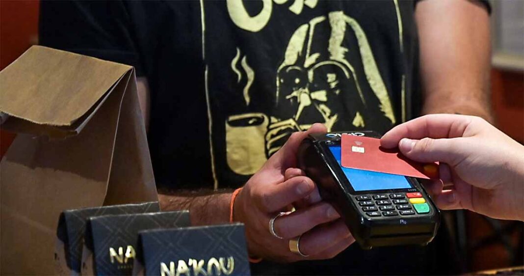 precos-terao-alta-media-de-6,2%-caso-jornada-de-trabalho-seja-reduzida,-revela-cni