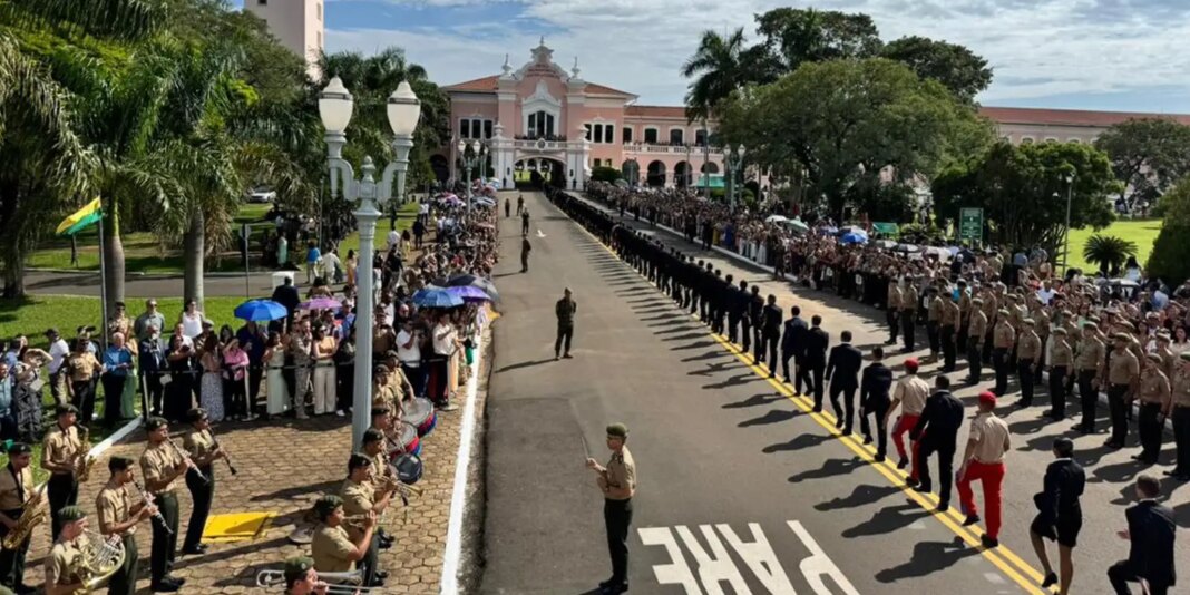 mpf-quer-mais-mulheres-em-escola-de-cadetes-do-exercito