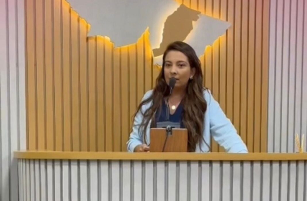 vereadora-cobra-postura-do-prefeito-e-afirma-que-criticas-fazem-parte-da-gestao