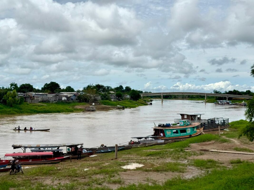 rio-iaco-sobe-mais-de-meio-metro-em-apenas-24-horas-em-sena-madureira